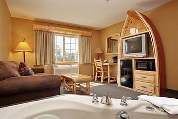 Whitefish Lodge And Suites Cross Lake Exteriör bild