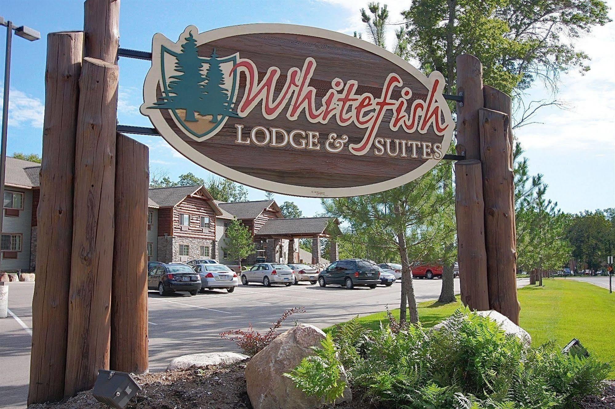 Whitefish Lodge And Suites Cross Lake Exteriör bild